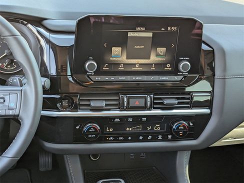 New 2025 Nissan Pathfinder SV w/ Black Appearance Package image 11