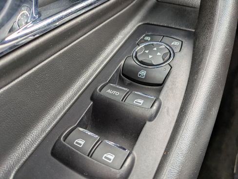 Used 2018 Ford Taurus SEL w/ Equipment Group 201A image 18