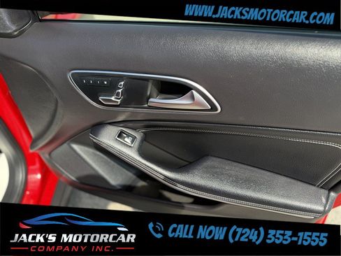 Used 2019 Mercedes-Benz GLA 250 4MATIC image 27