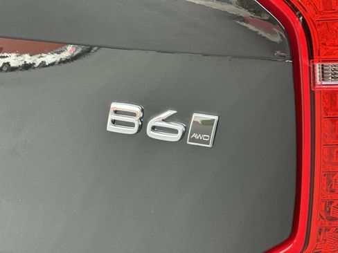 Used 2025 Volvo XC90 B6 Plus w/ Protection Package Premier image 6