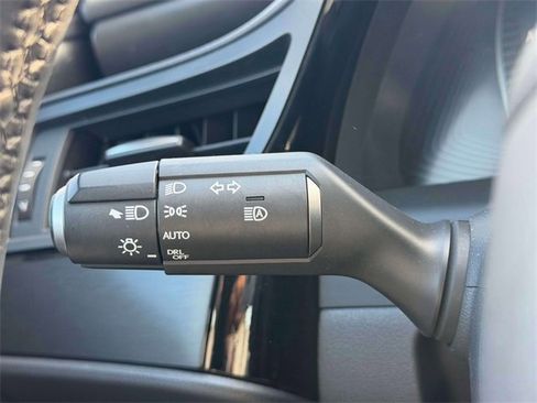 Certified 2023 Lexus ES 350 w/ Premium Package image 27