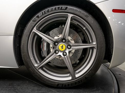 Used 2012 Ferrari 458 Spider RWD image 39