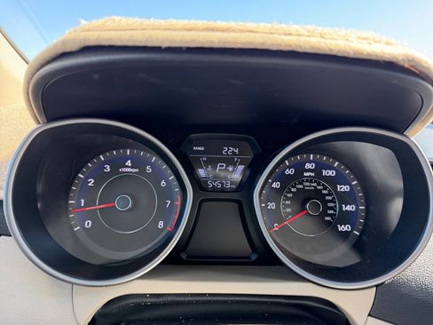 Used 2016 Hyundai Elantra SE image 10