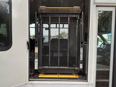 Used 2009 Ford E-450 and Econoline 450 RWD image 22