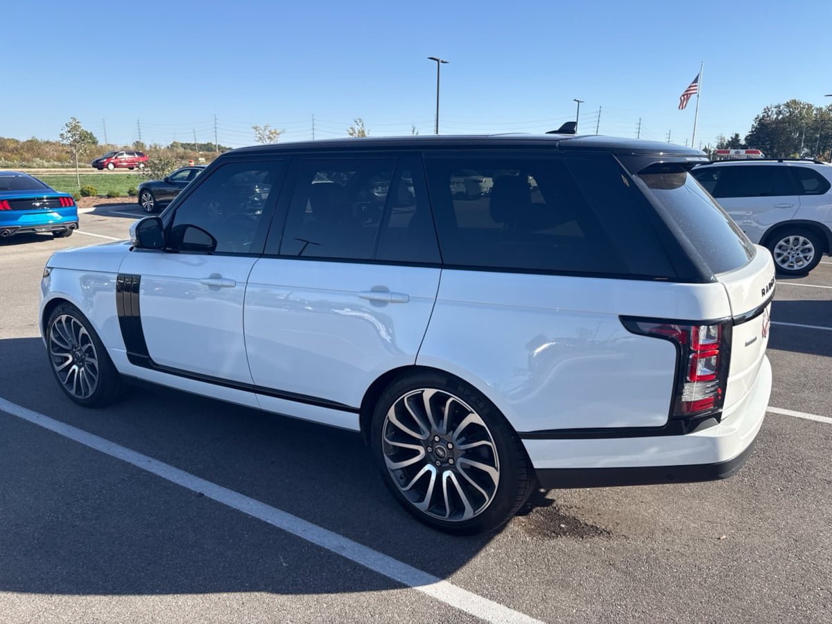 Used 2016 Land Rover Range Rover Supercharged AWD/4WD image 4
