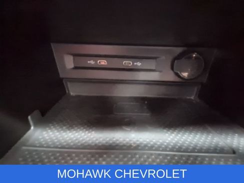 Used 2021 Volkswagen Tiguan SE FWD image 37