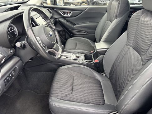 Used 2023 Subaru Forester Premium image 18