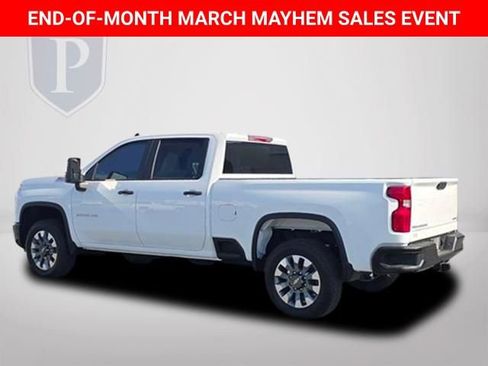 Used 2024 Chevrolet Silverado 2500 Custom w/ Custom Convenience Package image 10