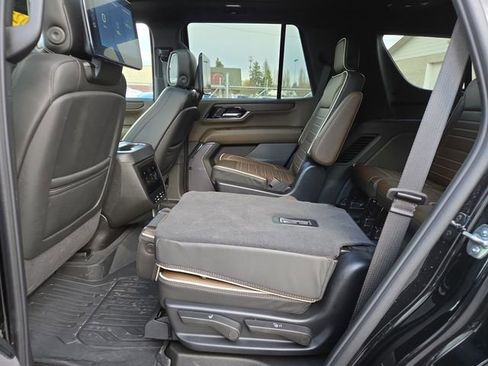 Used 2025 GMC Yukon Denali Ultimate w/ LPO, Floor Liner Package image 34