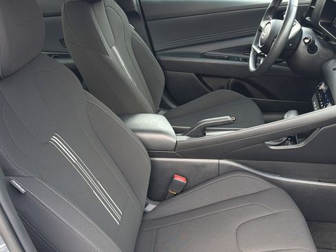 Certified 2025 Hyundai Elantra Sport FWD image 24