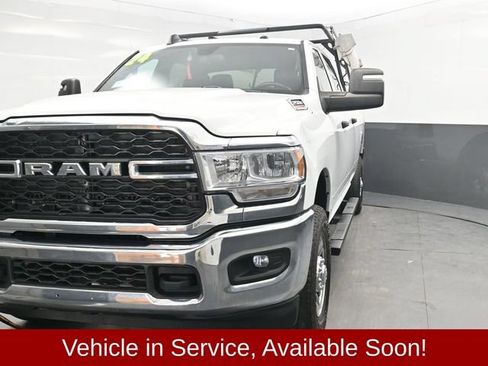 Used 2024 RAM 2500 Tradesman w/ Chrome Appearance Group AWD/4WD image 2