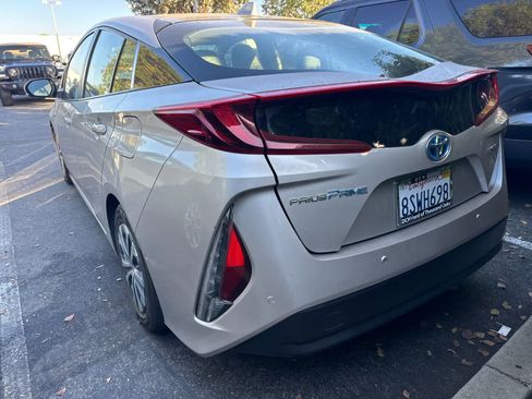 Used 2021 Toyota Prius Prime Limited w/ Carpet Mat Package (TMS) FWD image 6