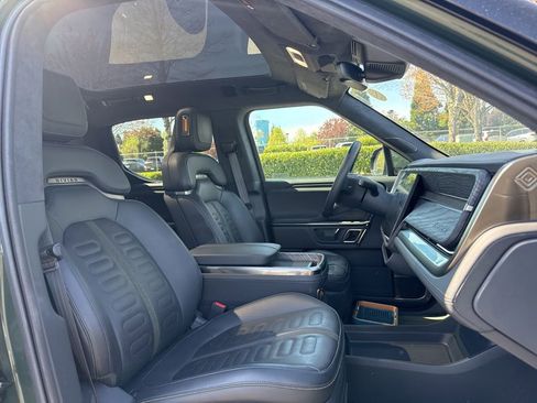 Used 2022 Rivian R1T Adventure image 26