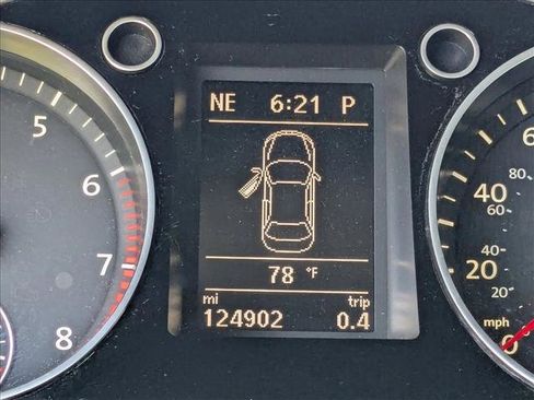 Used 2014 Volkswagen CC Sport image 10