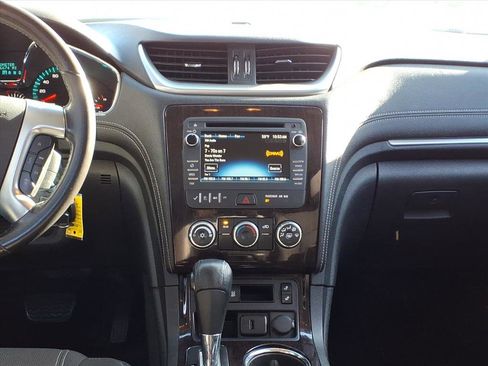 Used 2017 Chevrolet Traverse LT image 10