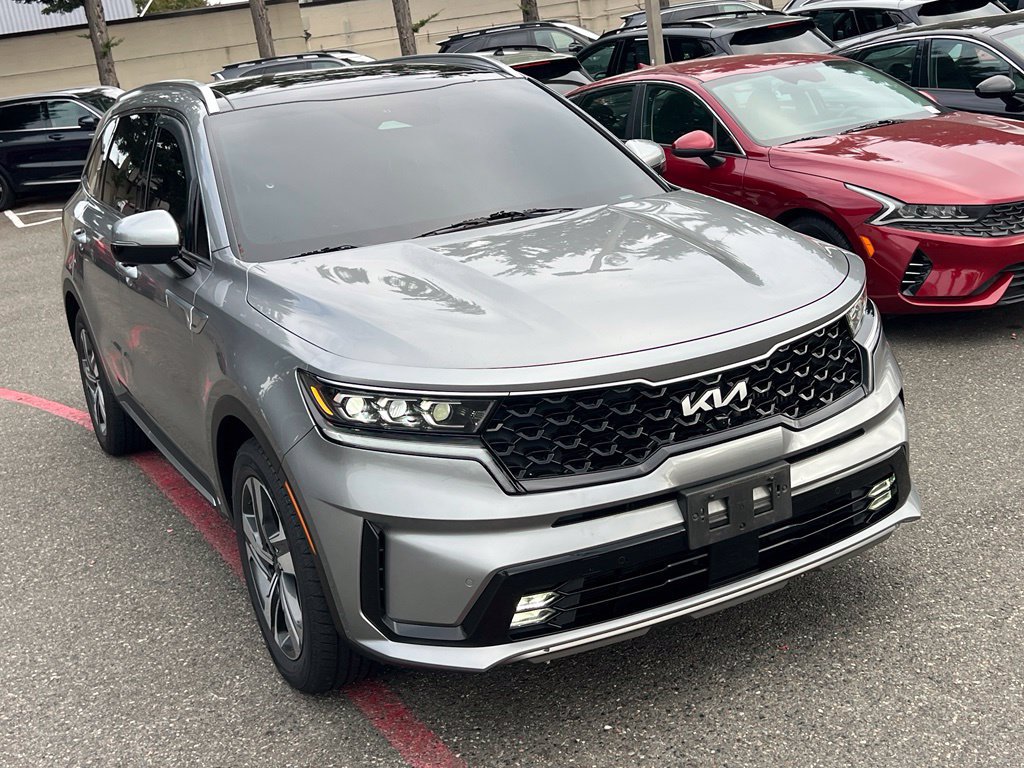 Used 2023 Kia Sorento SX Prestige w/ Panoramic Sunroof Package AWD/4WD image 3