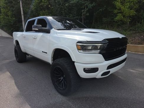 Used 2021 RAM 1500 Laramie AWD/4WD image 1