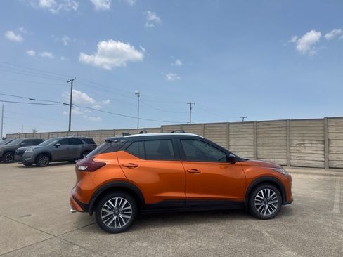 Used 2024 Nissan Kicks SV w/ Exterior Package FWD image 21