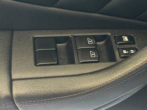 Used 2011 INFINITI FX35 AWD 4dr w/ Premium Pkg image 13