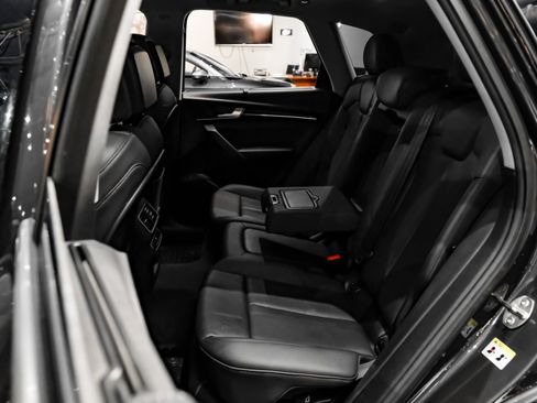 Used 2018 Audi Q5 2.0T Premium Plus w/ Premium Plus Package AWD/4WD image 44