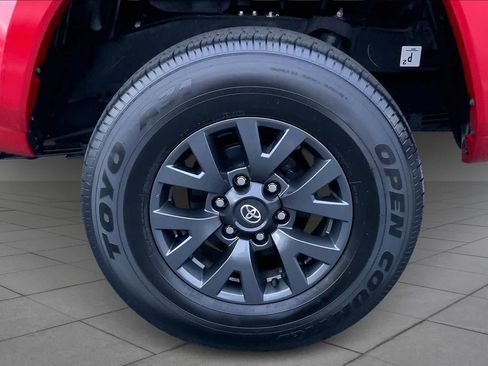 Used 2023 Toyota Tacoma SR5 w/ Technology Package image 11