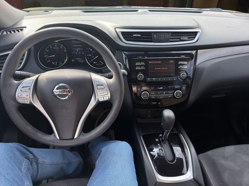 Used 2016 Nissan Rogue SV AWD/4WD image 21