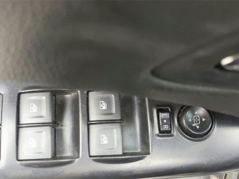 Used 2019 Chevrolet Colorado LT image 16