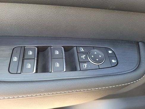 Certified 2026 Nissan Armada SL w/ Captain's Chari Seat Package AWD/4WD image 11