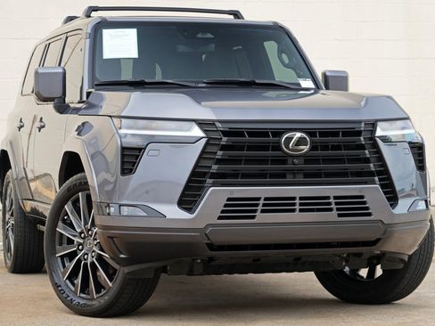 Used 2025 Lexus GX 550 w/ Accessory Package (2T) AWD/4WD image 4