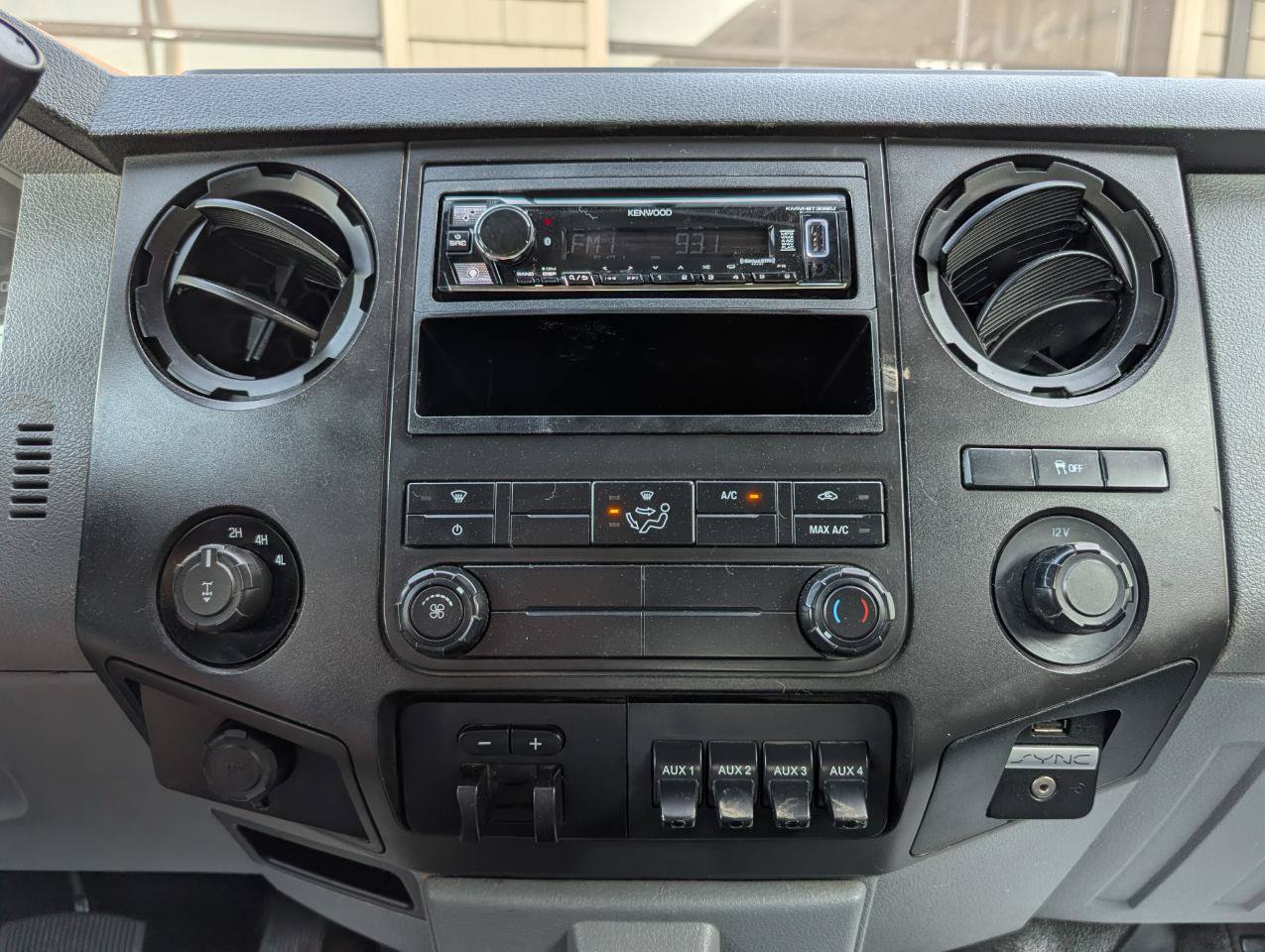 Used 2016 Ford F250 XL w/ XL Appearance Package AWD/4WD image 15