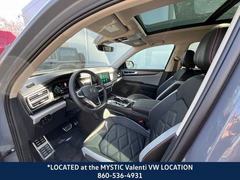 Used 2024 Volkswagen Atlas Peak Edition SEL image 30