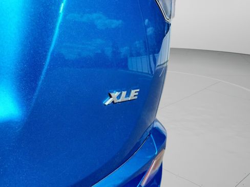 Used 2018 Toyota RAV4 XLE image 24