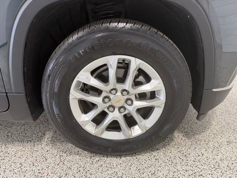 Used 2019 Chevrolet Traverse LT FWD image 34