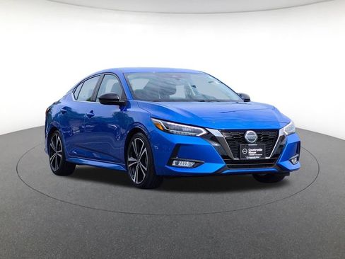 Used 2023 Nissan Sentra SR w/ SR Premium Package FWD image 3