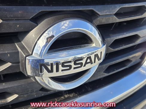 Used 2020 Nissan Pathfinder S FWD image 12