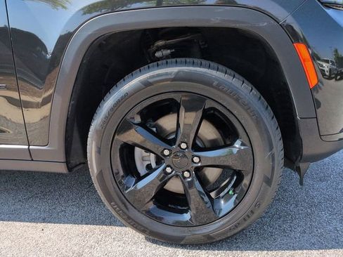 Certified 2024 Jeep Grand Cherokee L Limited w/ Black Appearance Package RWD image 12