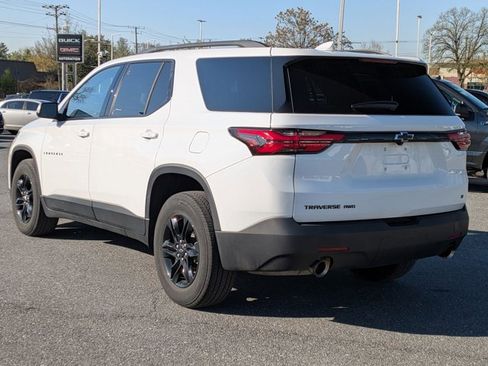 Used 2023 Chevrolet Traverse LT w/ Midnight/Sport Edition image 7