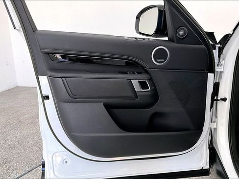 Used 2023 Land Rover Discovery S R-Dynamic image 23