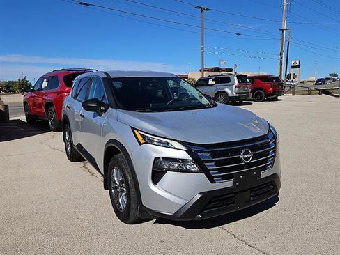 Used 2024 Nissan Rogue S image 7