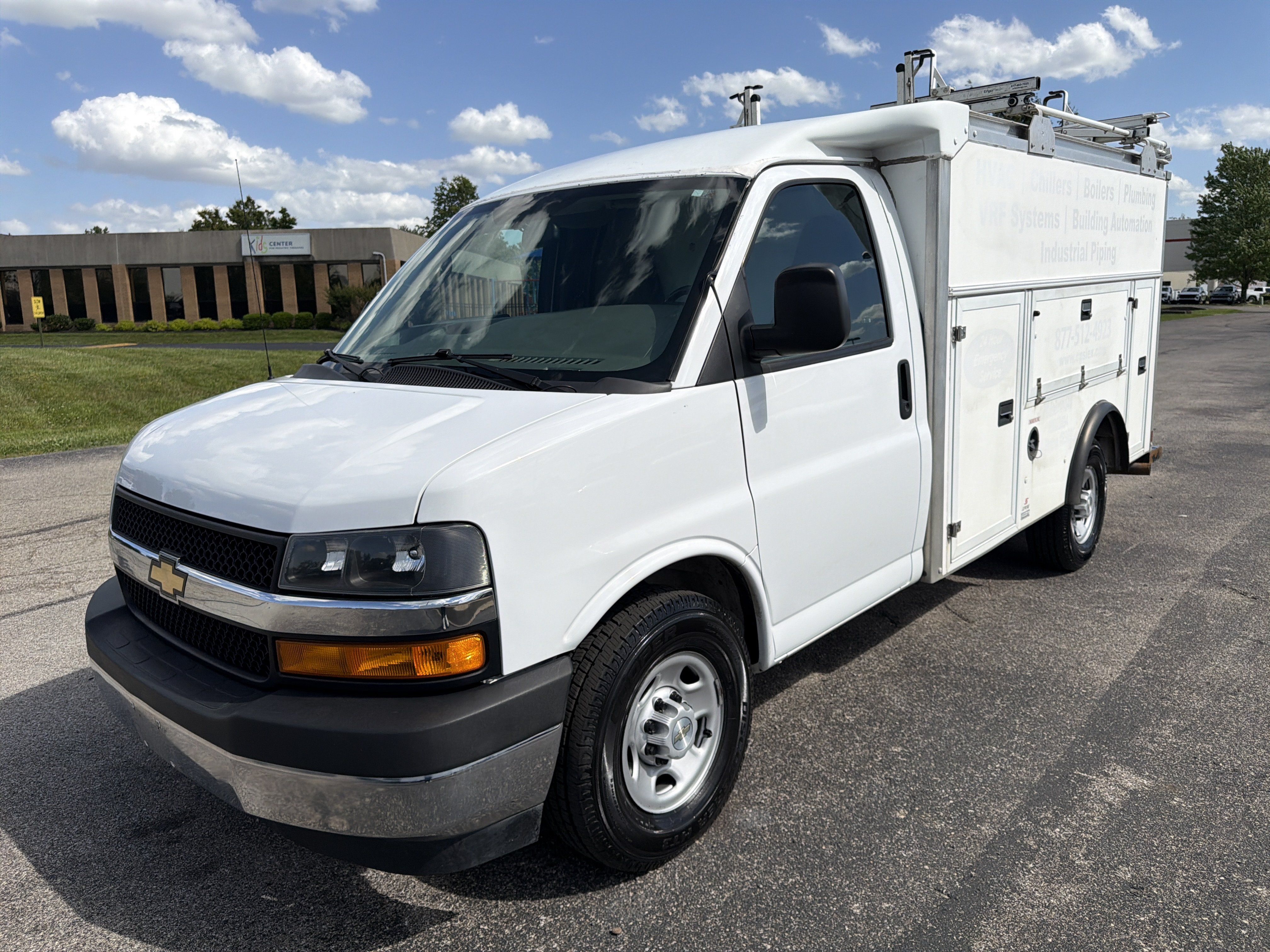 Used 2020 Chevrolet Express 3500 w/ Power Convenience Package RWD image 4