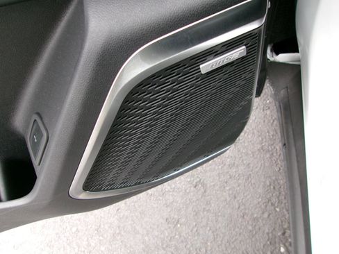 Used 2025 Buick Enclave Preferred image 11