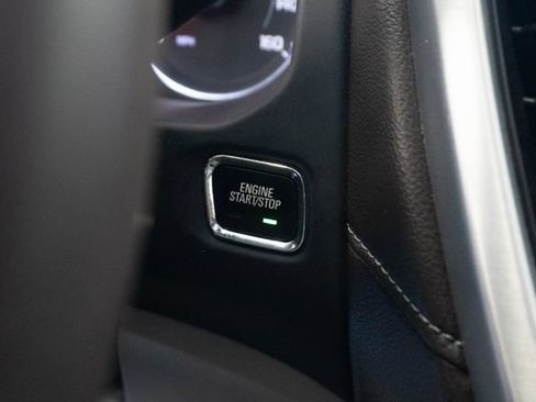 Used 2019 GMC Acadia SLT FWD image 16