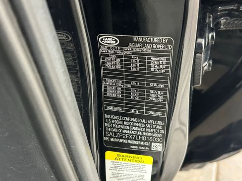 Used 2020 Land Rover Range Rover Evoque SE image 31