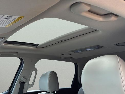 Used 2022 Kia Telluride S AWD/4WD image 24