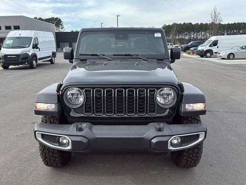 New 2025 Jeep Gladiator High Tide image 2