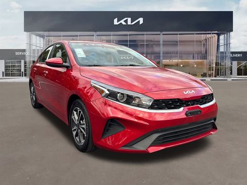 Certified 2024 Kia Forte LXS image 1