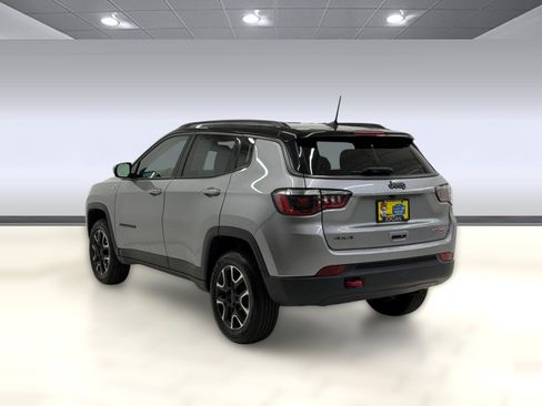 Used 2020 Jeep Compass Trailhawk AWD/4WD image 2