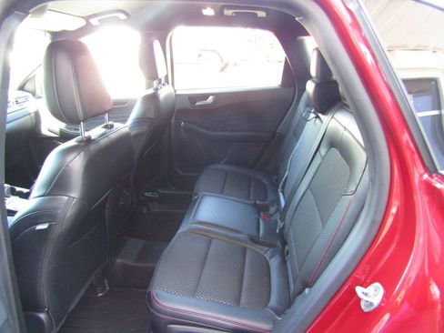 Used 2024 Ford Escape ST-Line w/ Cold Weather Package FWD image 31
