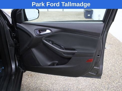 Used 2015 Ford Focus SE w/ Equipment Group 201A image 21