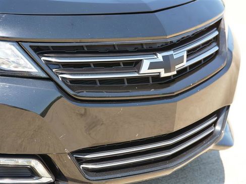 Used 2017 Chevrolet Impala Premier FWD image 25